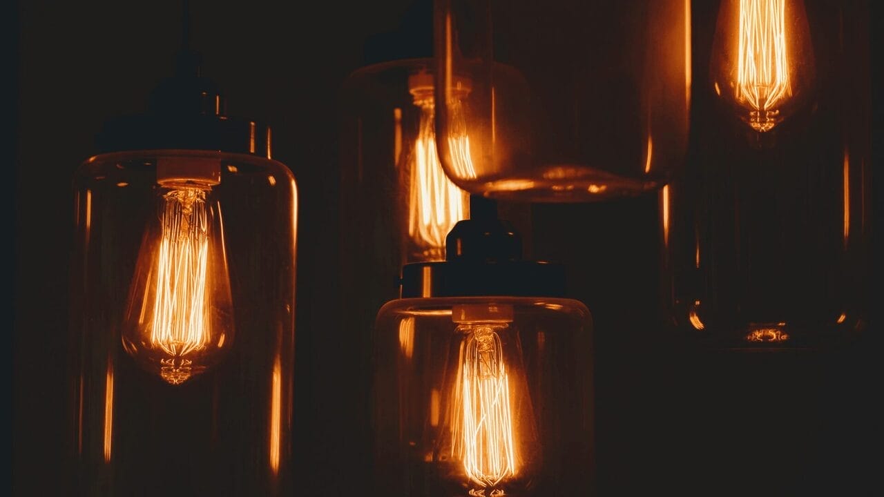 Orange Ligth Bigdomain.my Malaysia Domain &Amp; Hosting